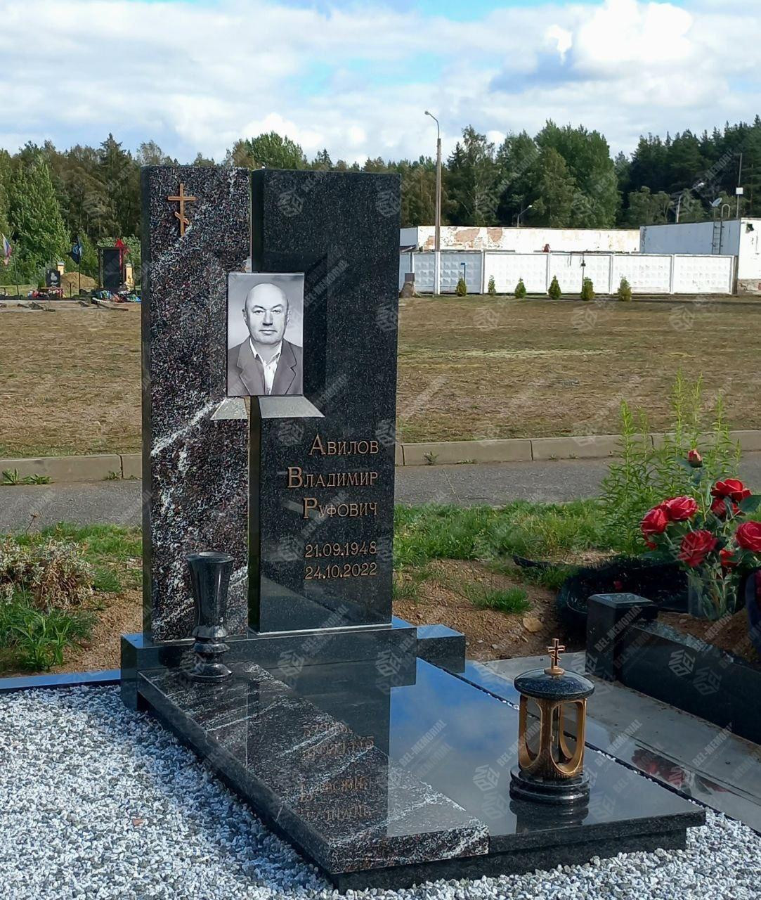 гранитное надгробие ВМ-25