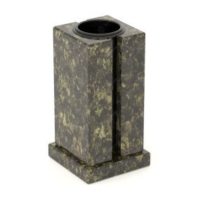 Ваза гранитная Р-1 Балтик Грин