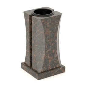 Ваза гранитная P-3 Бурый медведь