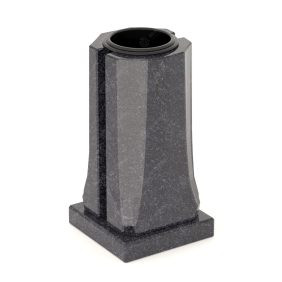 Ваза гранитная P-4 Габбро Диабаз